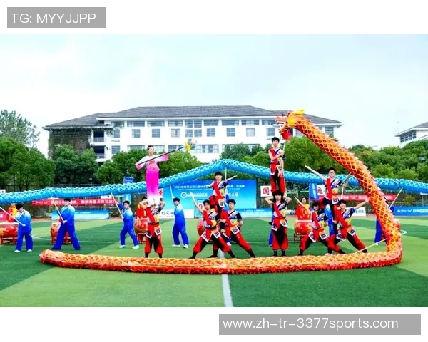 年运动会足球盛事精彩纷呈各队争辉展现青春风采与团队精神